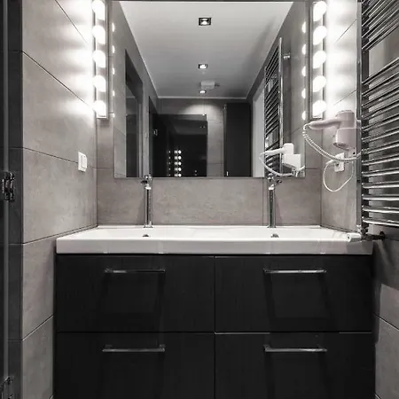 Mare By Luxlikehome * ブアブロウ